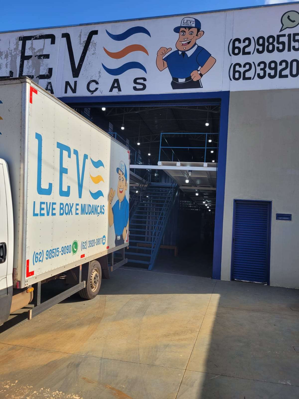 Sede Leve Mudanças com caminhão